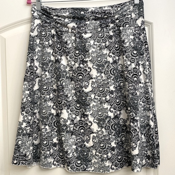 ☀️Tranquillity Activewear skirt Women’s L Colorado clothing Co. Granola girl - Picture 1 of 9